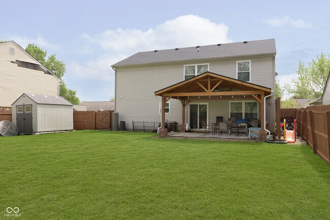Building Photo - 266 E Pine Ridge Dr