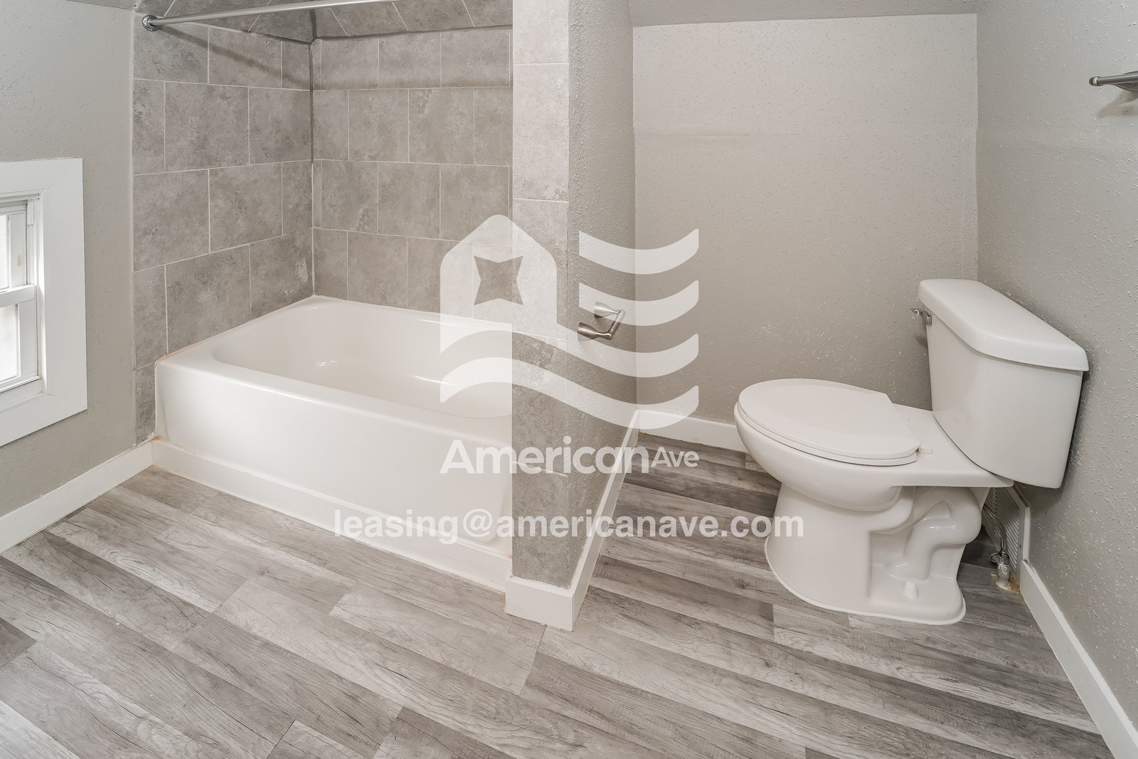 Building Photo - 1836 Superior St