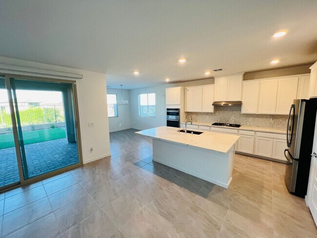 Building Photo - New Summerlin View