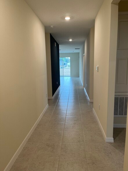 Building Photo - 801 Lemon Ave