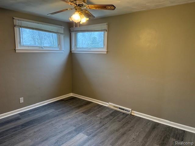 Building Photo - 2434 N Long Lake Rd