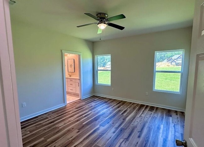 Building Photo - 104 Neenan Dr