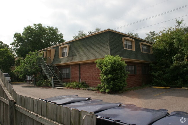 Building Photo - 3221 W Swann Ave