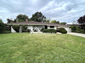 Building Photo - Charming 3 bedroom 2 bathroom House!