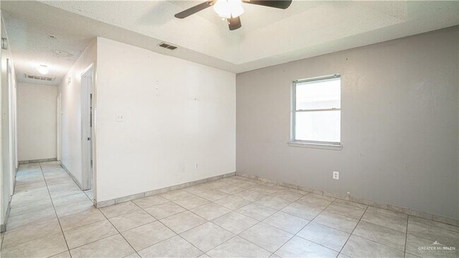 Building Photo - 15 Cuesta Del Sol St