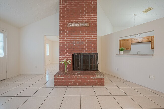 Building Photo - 3806 Embarcadero Dr