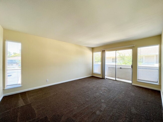 Building Photo - COMING SOON !!! CHARMING 1BD/1BA CONDO IN ...