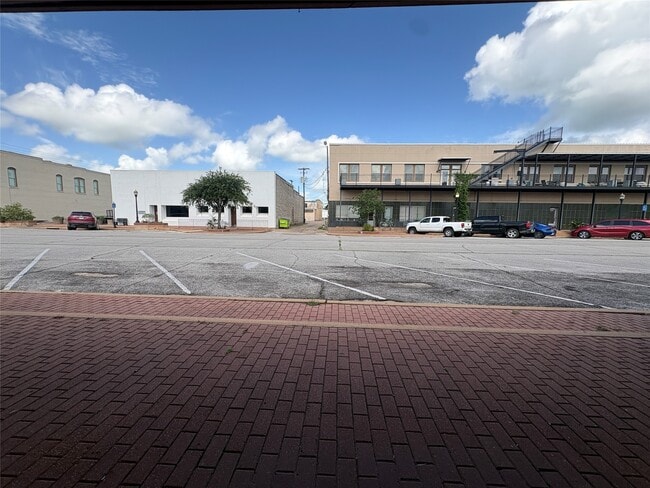 Building Photo - 2217 Avenue G