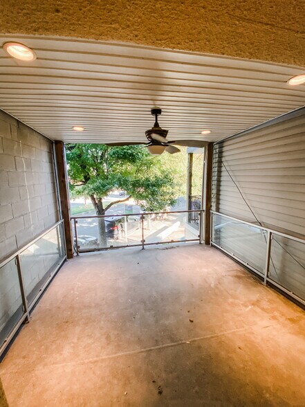 Building Photo - 1413 Anchor St