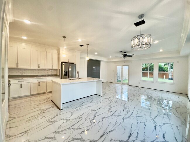 Building Photo - 10232 Porto Rico Rd
