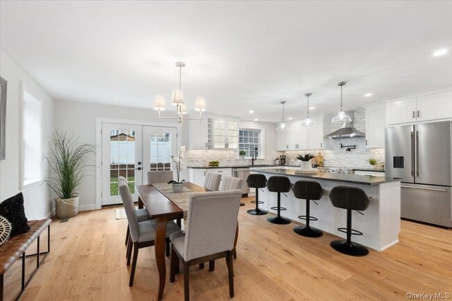 Building Photo - 32 Ackerman St