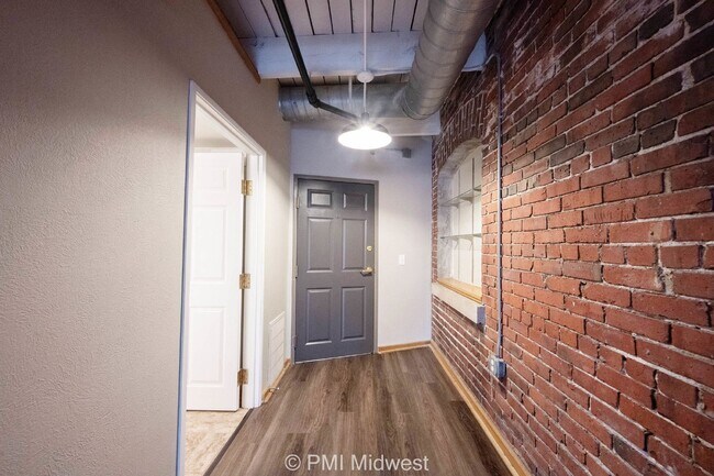 Building Photo - 501 Madison Ave