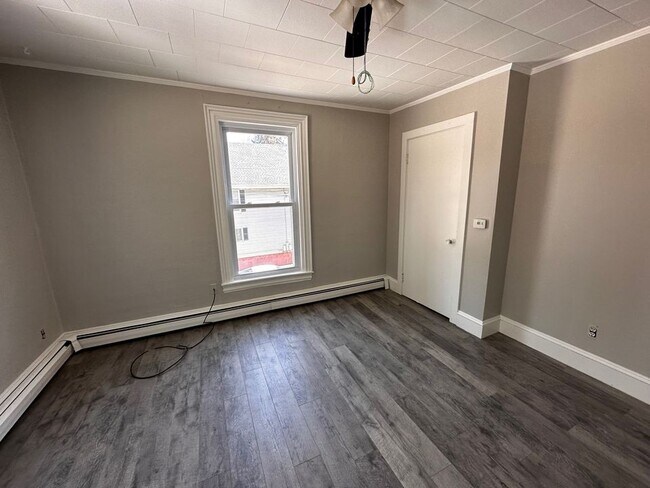 Building Photo - 24 W High St