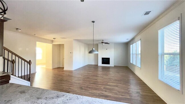 Building Photo - 5406 Town Square Way