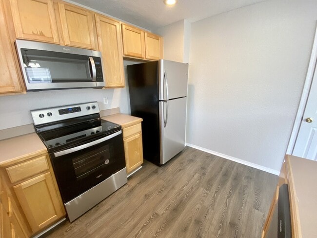 Building Photo - Three Bedroom, University Park Home!