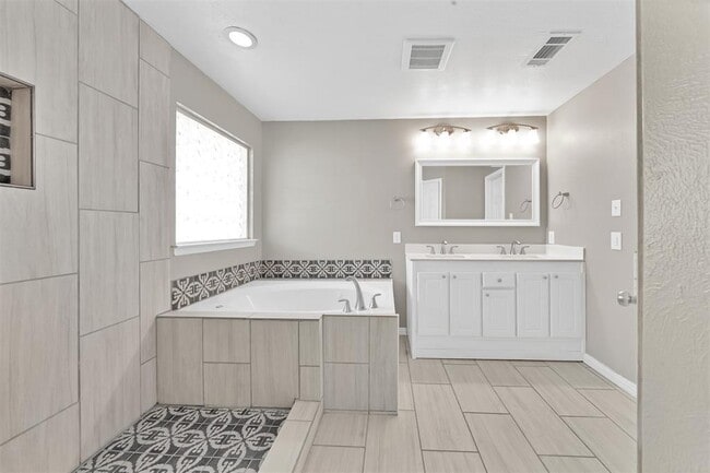 Building Photo - 18326 Cobblestone Dr