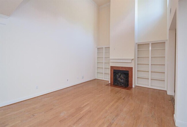 Building Photo - 16407 N Eldridge Pkwy