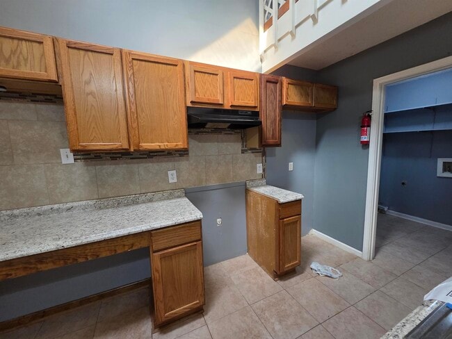 Building Photo - 96 Willow Dr