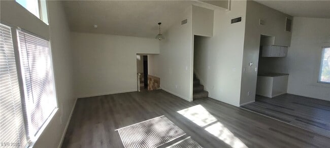 Building Photo - 2784 Belcastro St