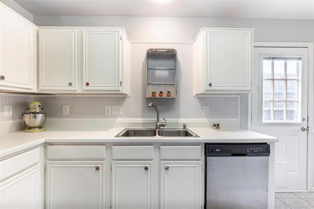 Building Photo - 10964 Quest Dr