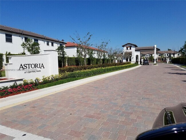 Building Photo - 8883 NW 102nd Pl