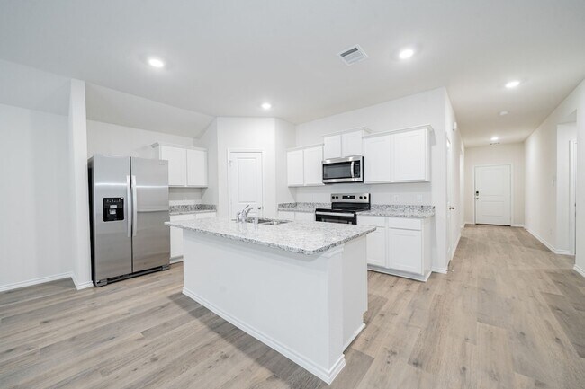 Building Photo - 2147 Thornton Dr