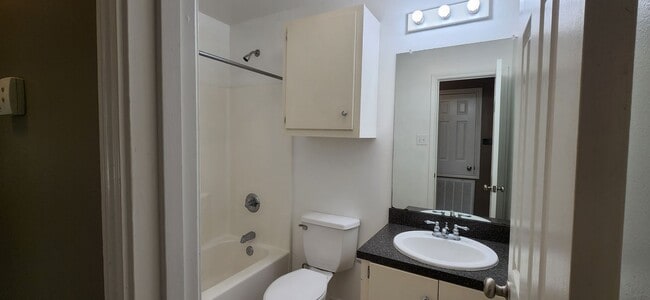 Building Photo - 2262 FM2864