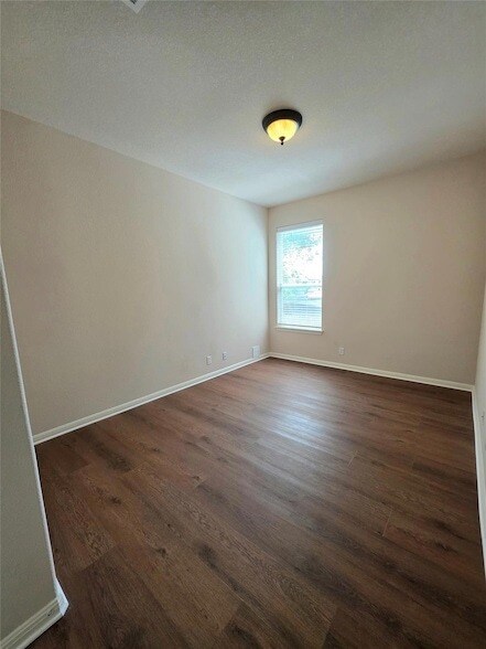 Building Photo - 2215 Conway Cove
