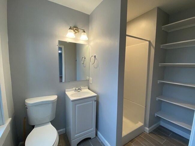 Building Photo - 9 Sanderson Pl