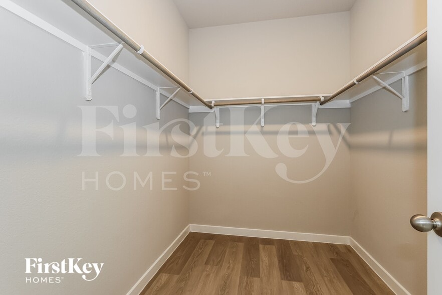 Building Photo - 18342 W Centro Cir