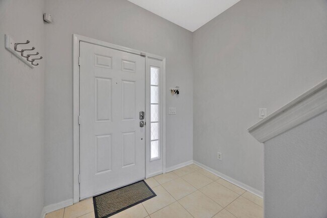 Building Photo - 10414 Tulip Field Way