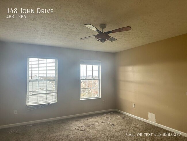 Building Photo - 4 bedroom 3 bath Canonsburg