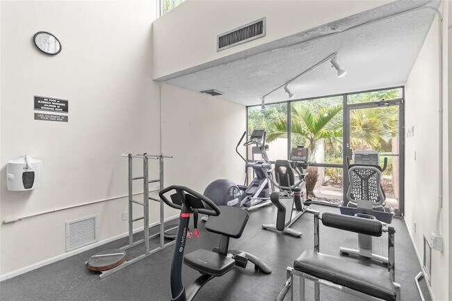 Building Photo - 2226 N Cypress Bend Dr