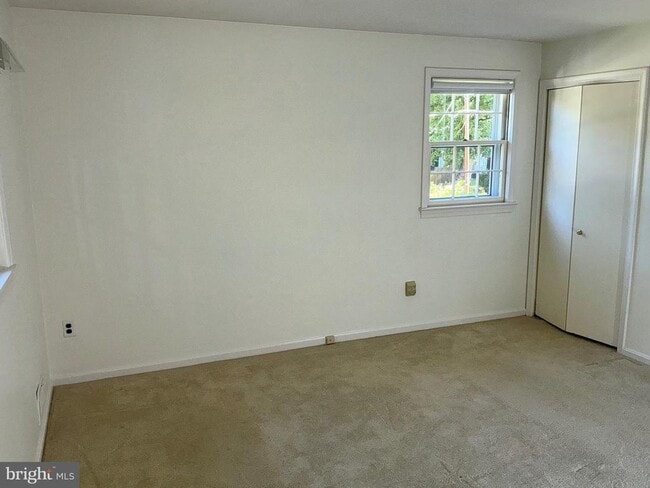 Building Photo - 4701 Red Fox Dr