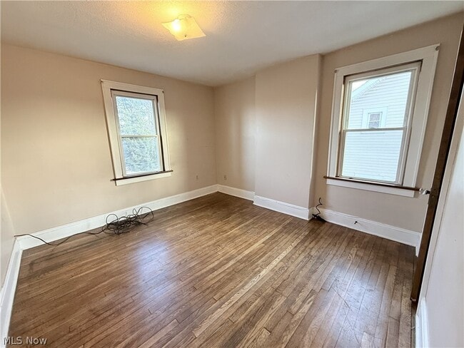 Building Photo - 837 Eastland Ave