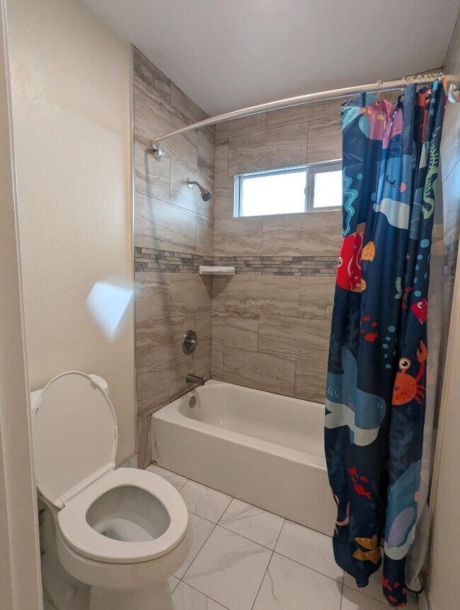 Building Photo - 3215 Vallejo Pl