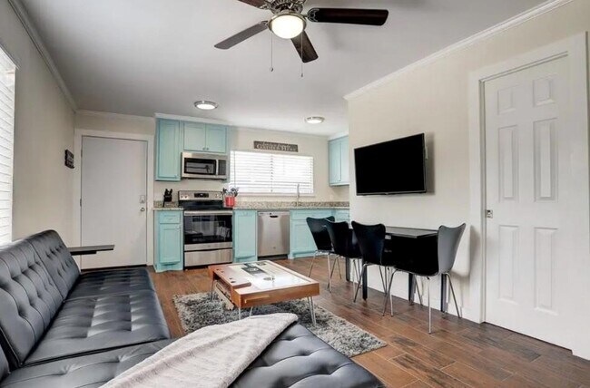 Building Photo - 1660 Richmond Ave.