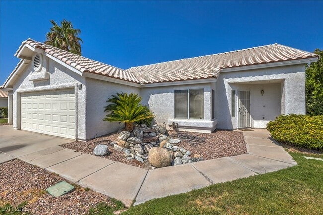 Building Photo - 4765 Calavo St
