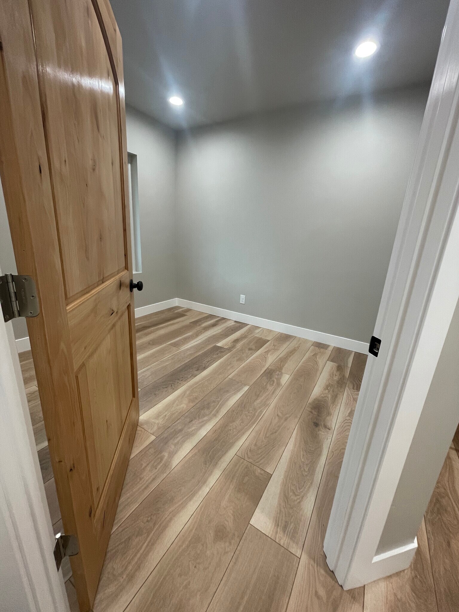 Building Photo - 4643 Balsam Dr