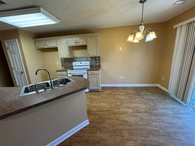 Building Photo - 100 Talley Branch Ct