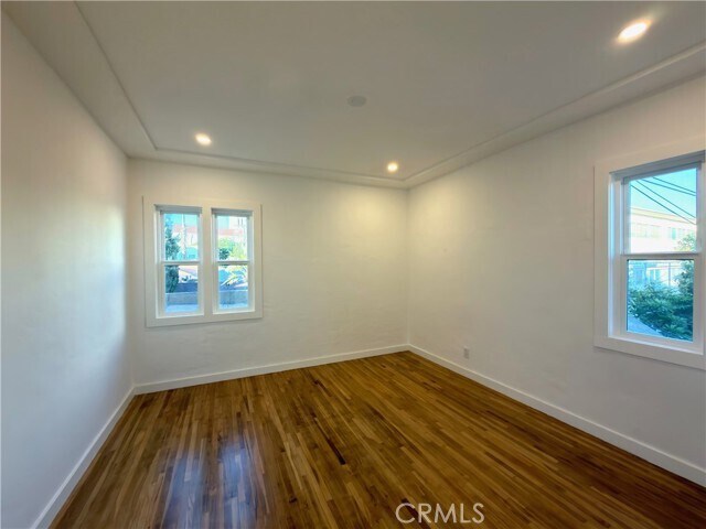 Building Photo - 1946 S Bronson Ave