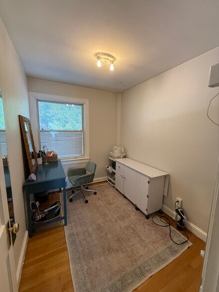 Building Photo - 2317 Huidekoper Pl NW