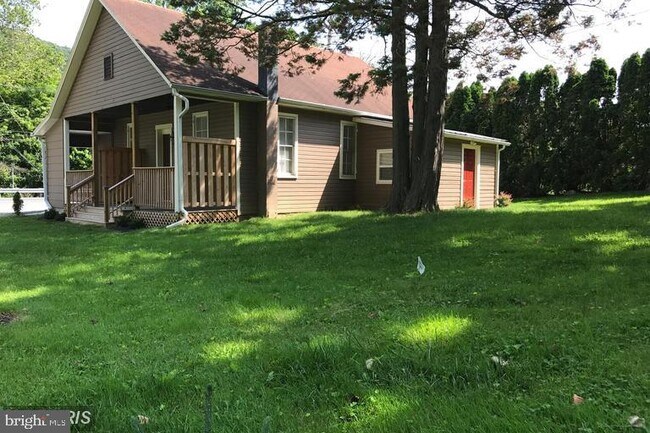 Building Photo - 2472 Waynesboro Pike