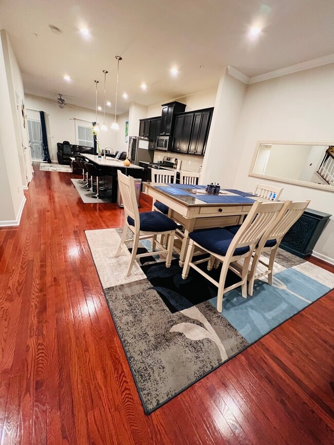 Building Photo - 3010 Mahican Cir