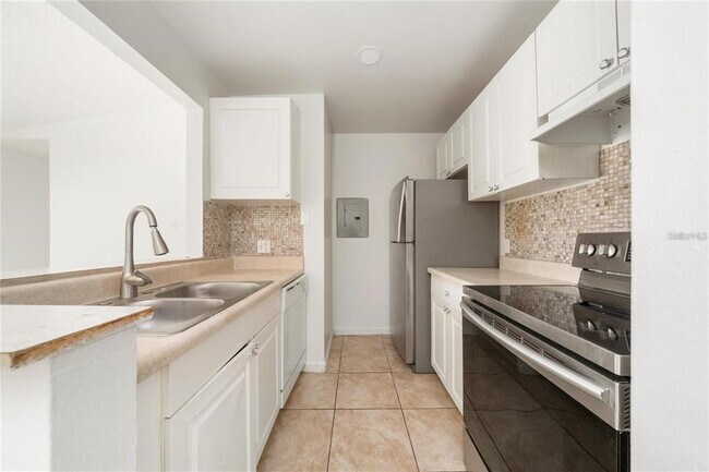 Building Photo - 3849 Bay Club Cir
