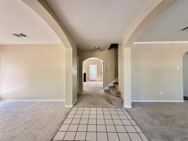 Building Photo - 1531 Arusha St