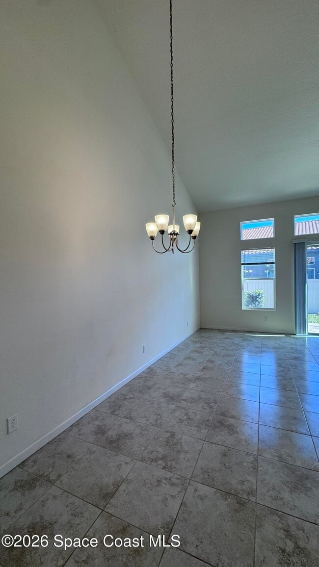 Building Photo - 759 Simeon Dr