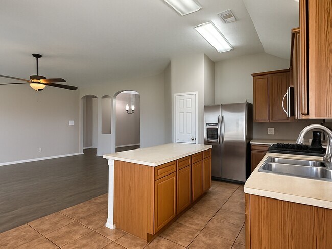 Building Photo - 5907 Yaupon Ridge Dr