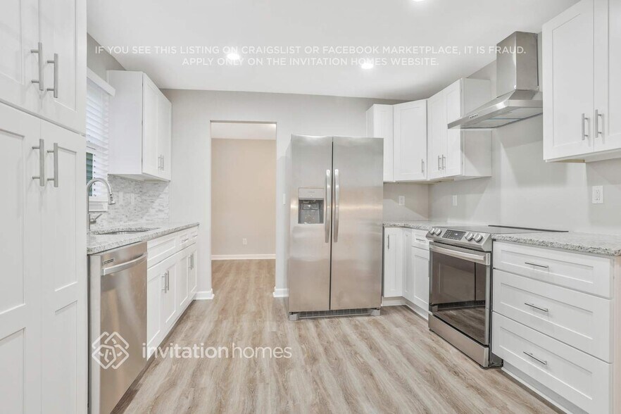 Building Photo - 3049 Larkspur Cir SW