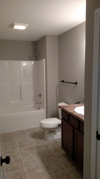 Building Photo - 3512 Duck Pond Way